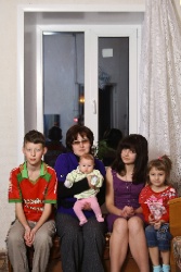 Елена Морозовская с детьми